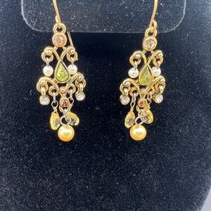 Vintage Gold Tone Chandelier Dangle Earrings Crystal & Faux Pearls 1 1/2” Drop